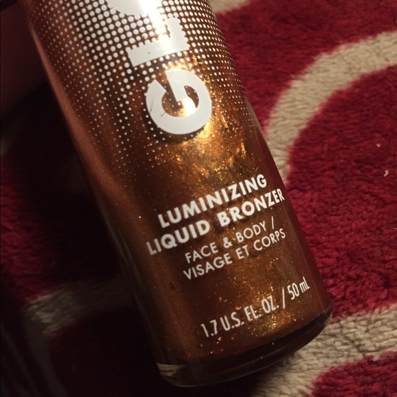 milani glow luminizing liquid bronzer